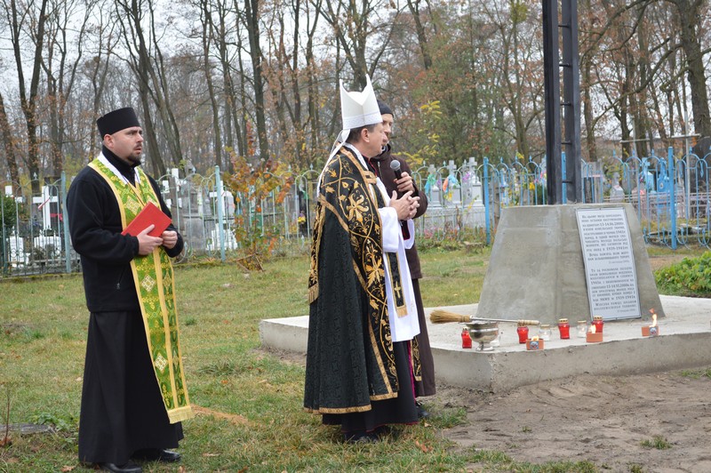У Ковелі освятили оновлений Хрест пам’яті жертвам тоталітарного режиму