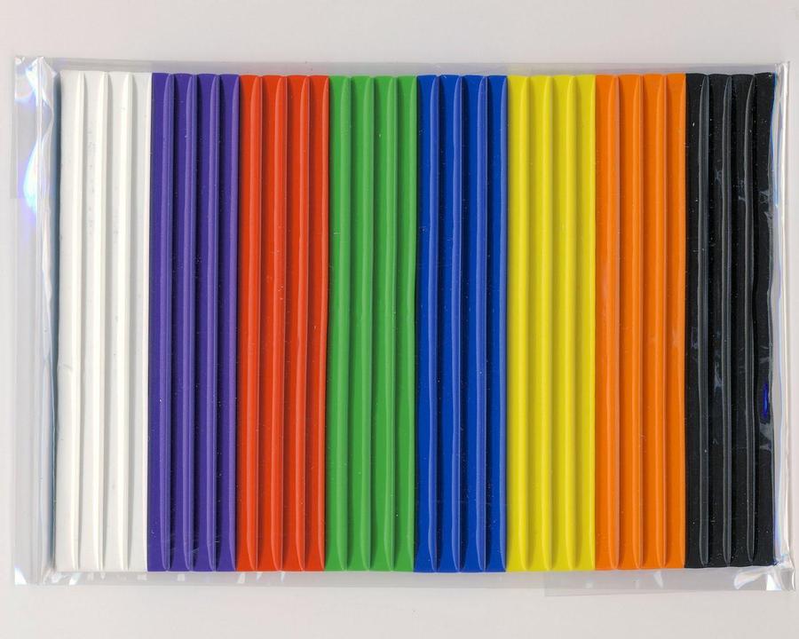 Як видалити пластилін зі шпалер?