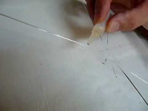 Як заклеїти тріщину на склі?