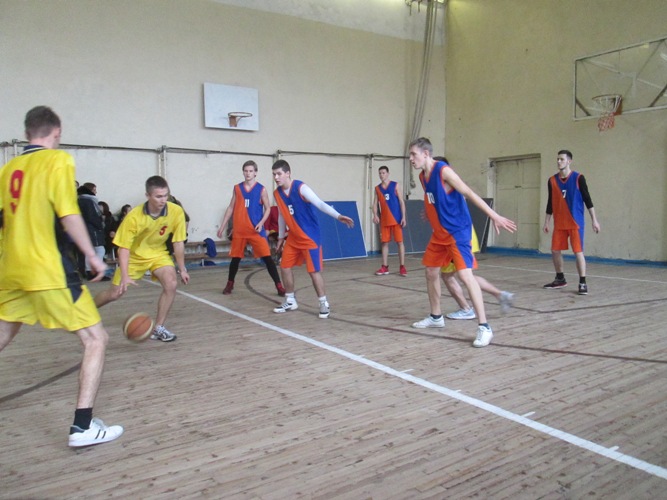 Ковельські студенти змагалися за перемогу на чемпіонаті міста з баскетболу