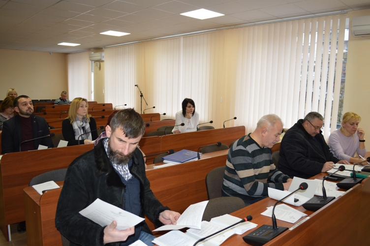 Депутати активно готуються до позачергової сесії міської ради