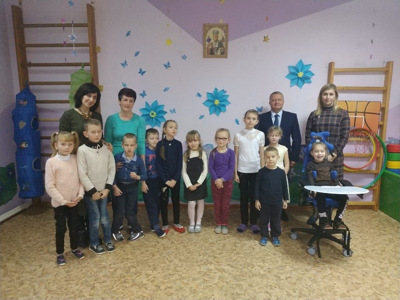 У Ковелі нагороджено переможців конкурсу «Змалюй світ своїми кольорами»