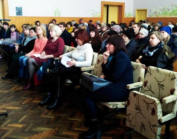 У Ковелі представники благодійного фонду, влади, освіти, медицини надали інформаційну допомогу батькам