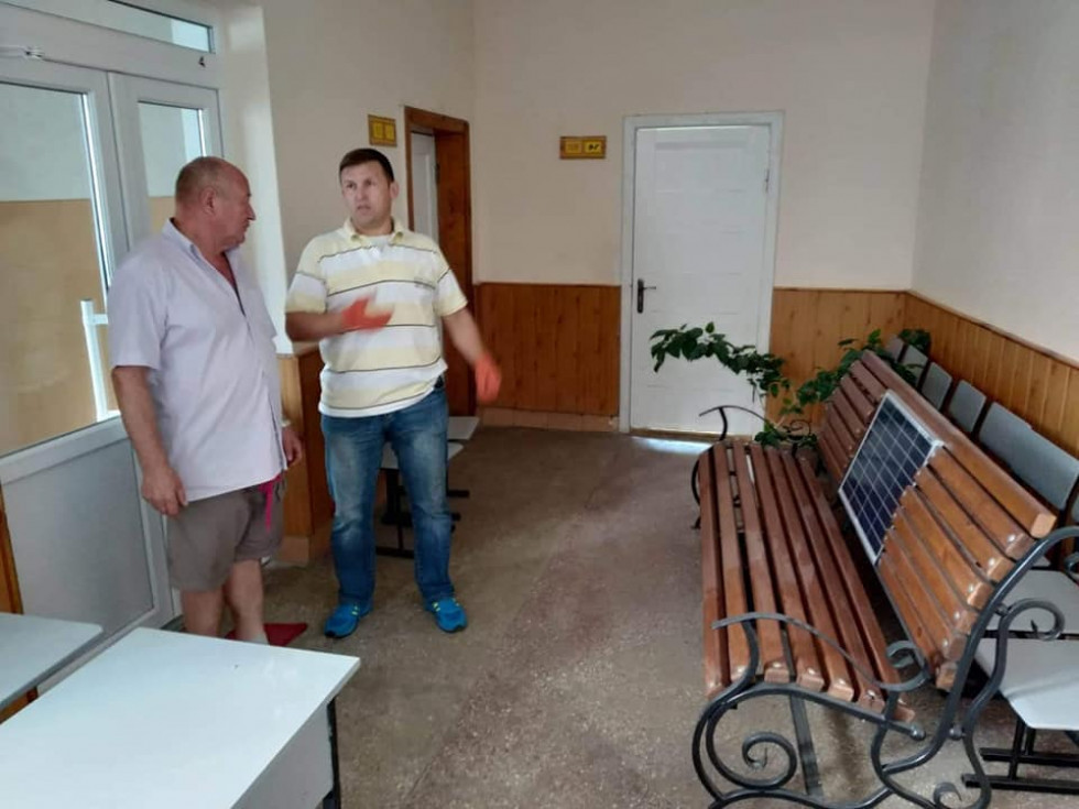 Біля ковельської школи встановлять «смарт-лавку»