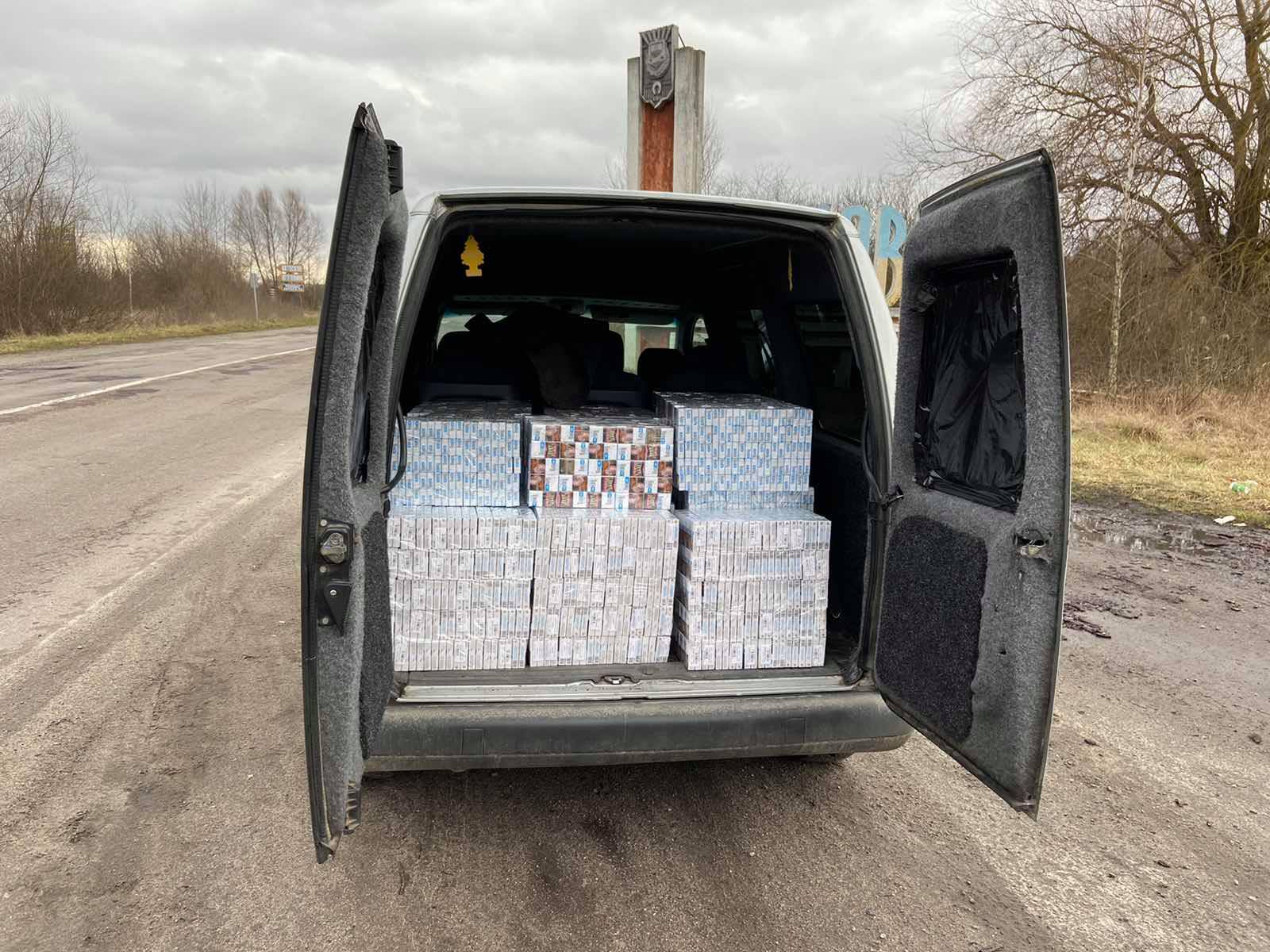 У Ковелі поліція вилучила 9500 пачок контрафактних цигарок