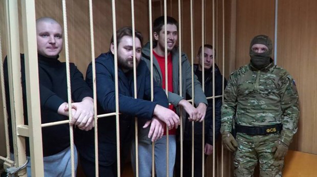 Головне за день вівторка 16 липня: втеча Гройсмана, новий “Слуга народу” і звільнення полонених моряків