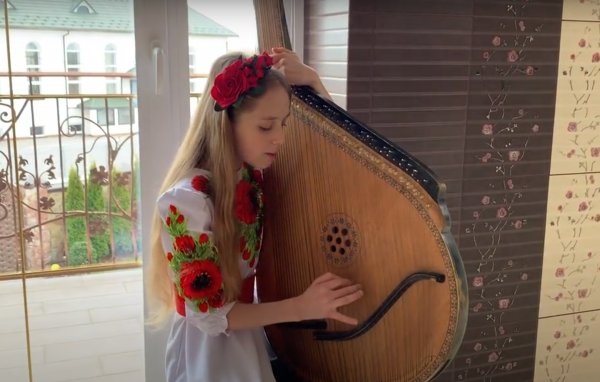 Юна ковельська бандуристка здобула кілька перемог у міжнародних конкурсах