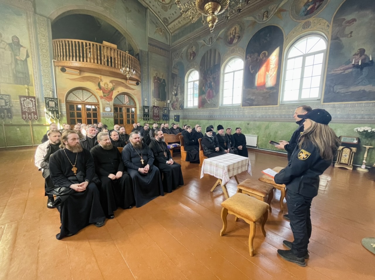Ковельські рятувальники нагадали священнослужителям правила безпеки під час Великодніх богослужінь