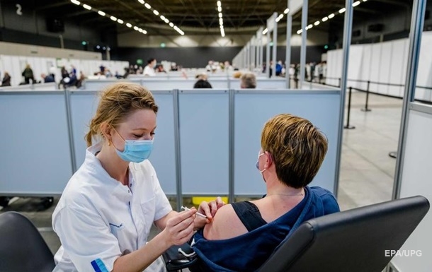 Щеплені бустерною дозою отримають нові COVID-сертифікати – МОЗ